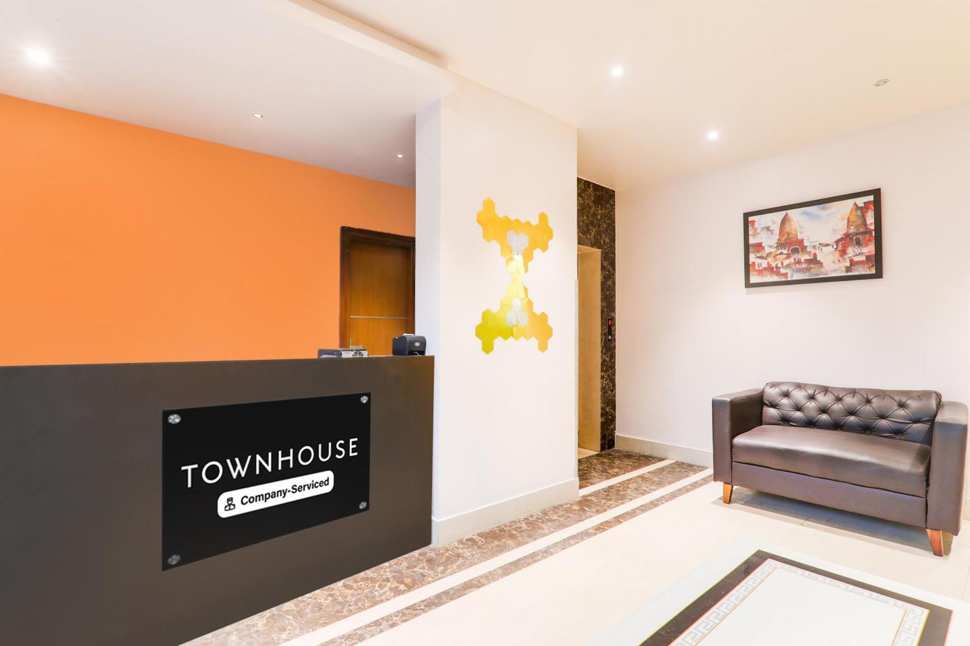 Super Townhouse Viraj Khand Formerly Veridian Inn Chinhat 외부 사진