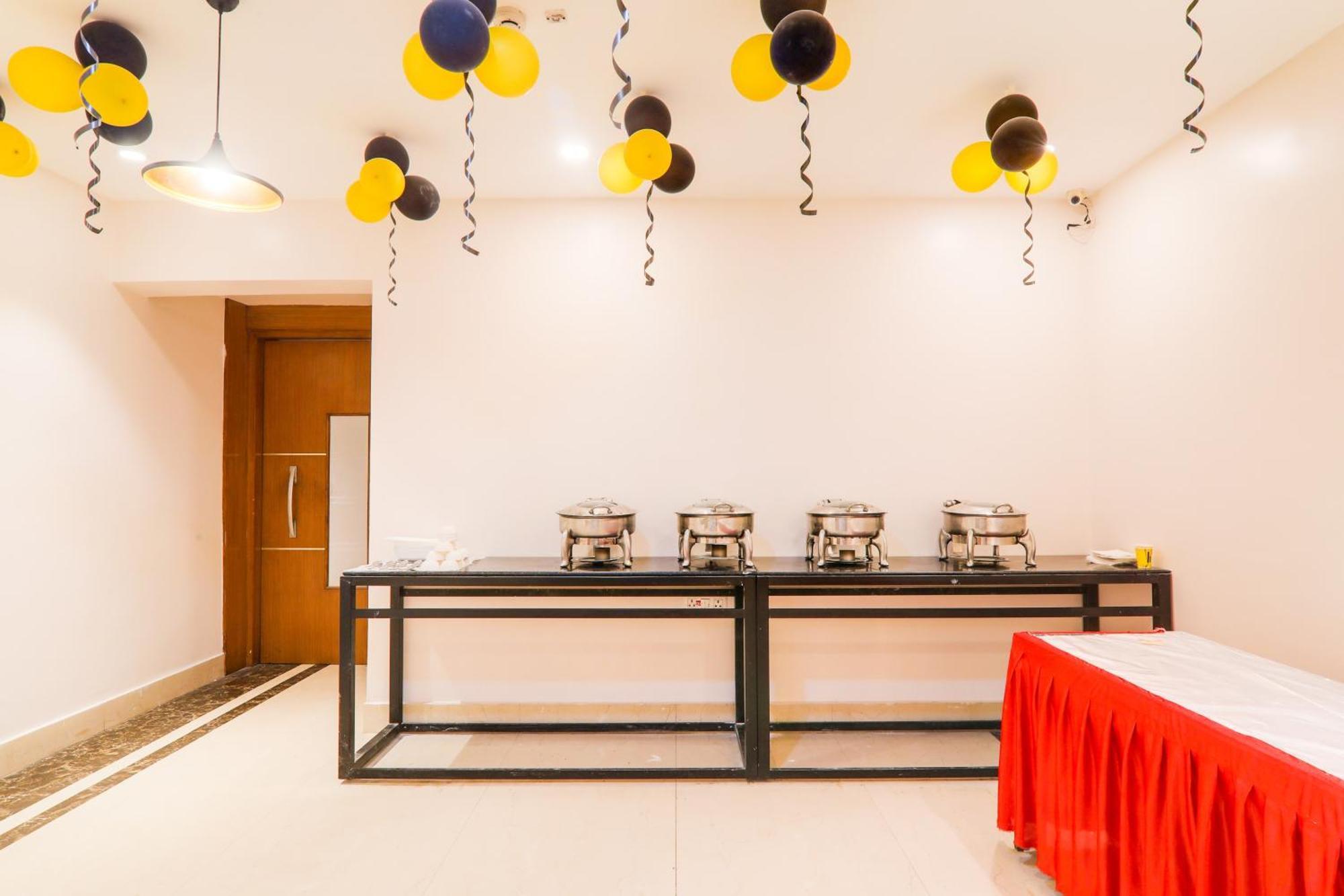 Super Townhouse Viraj Khand Formerly Veridian Inn Chinhat 외부 사진