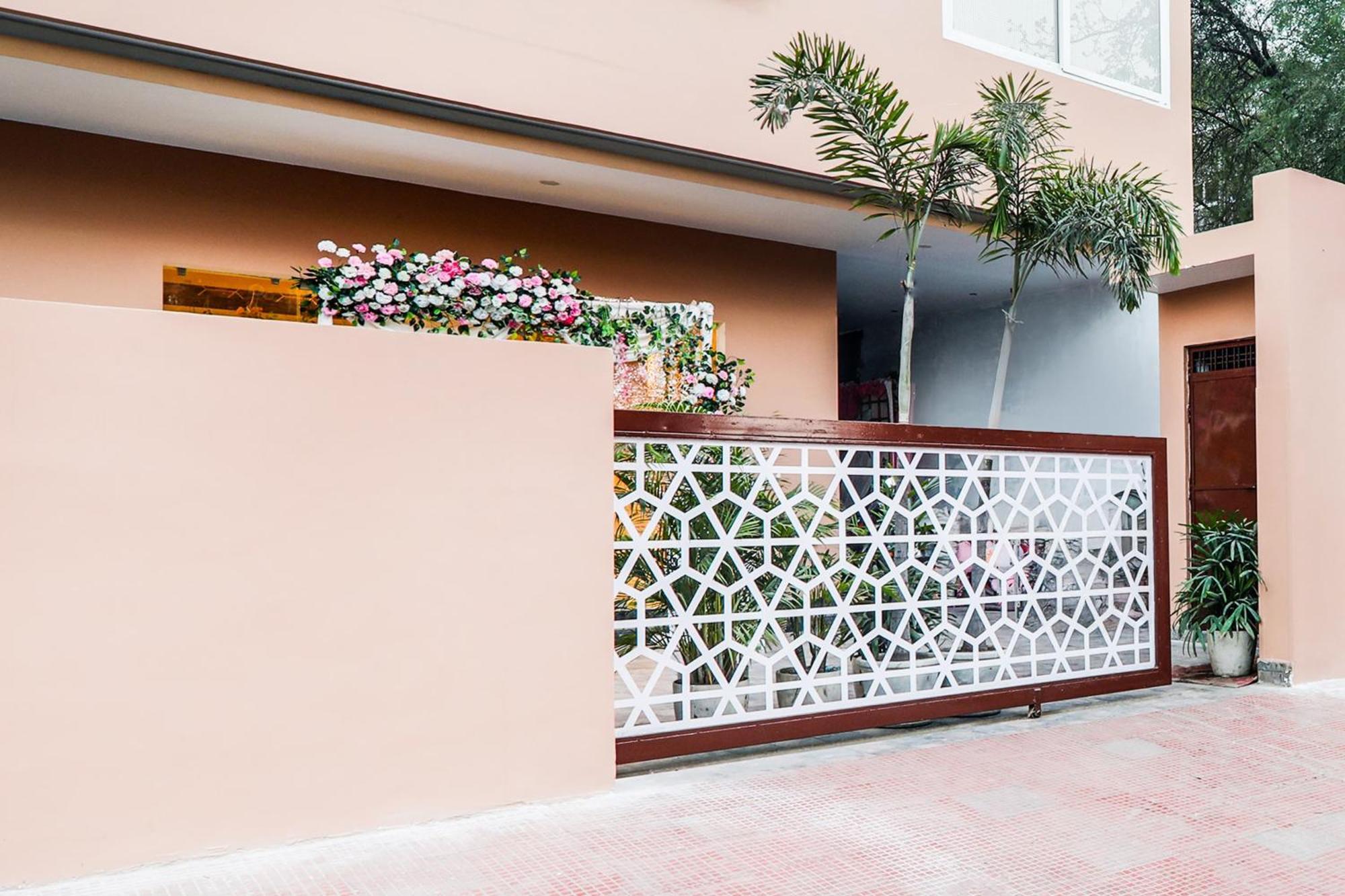 Super Townhouse Viraj Khand Formerly Veridian Inn Chinhat 외부 사진