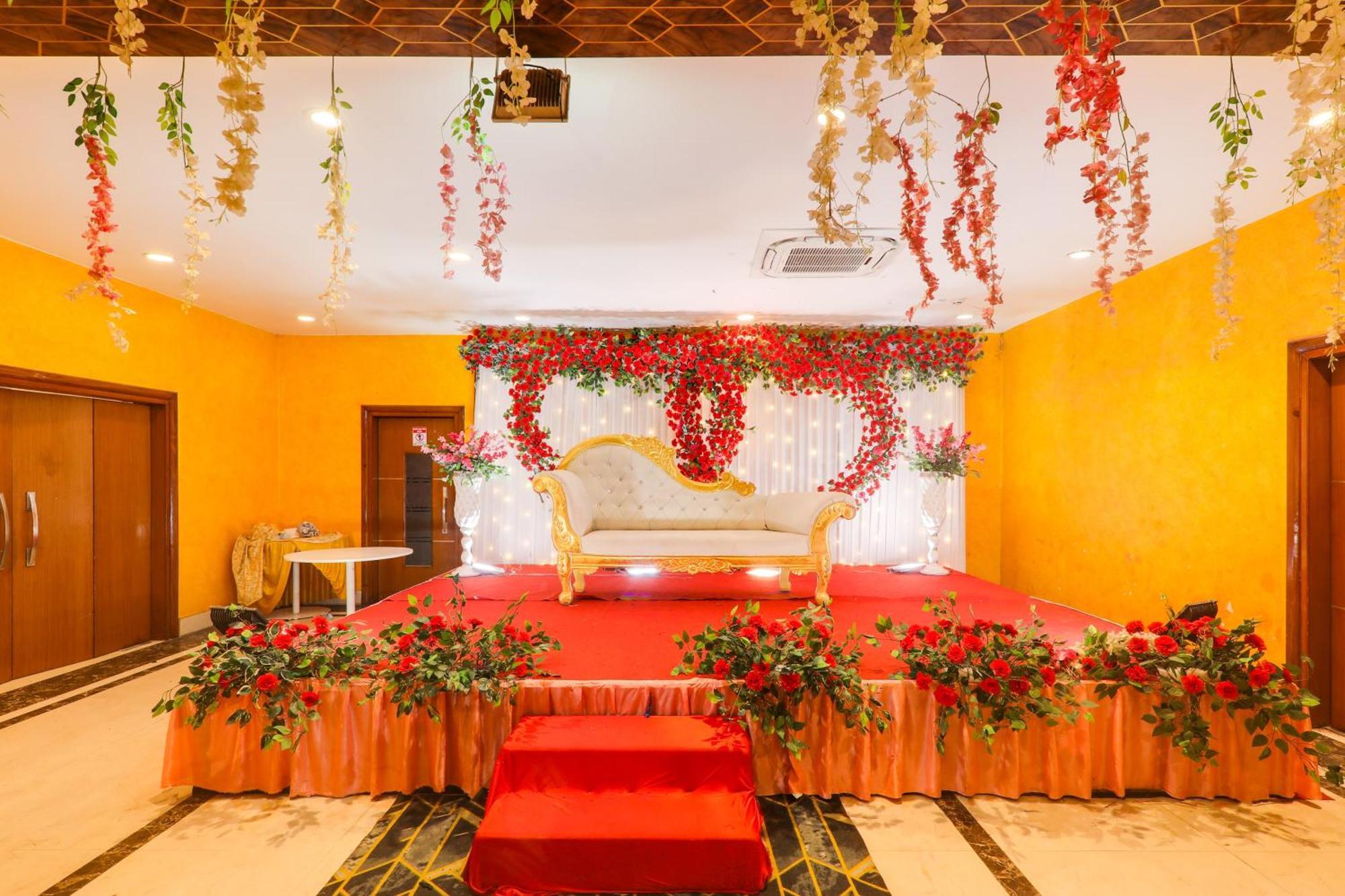 Super Townhouse Viraj Khand Formerly Veridian Inn Chinhat 외부 사진
